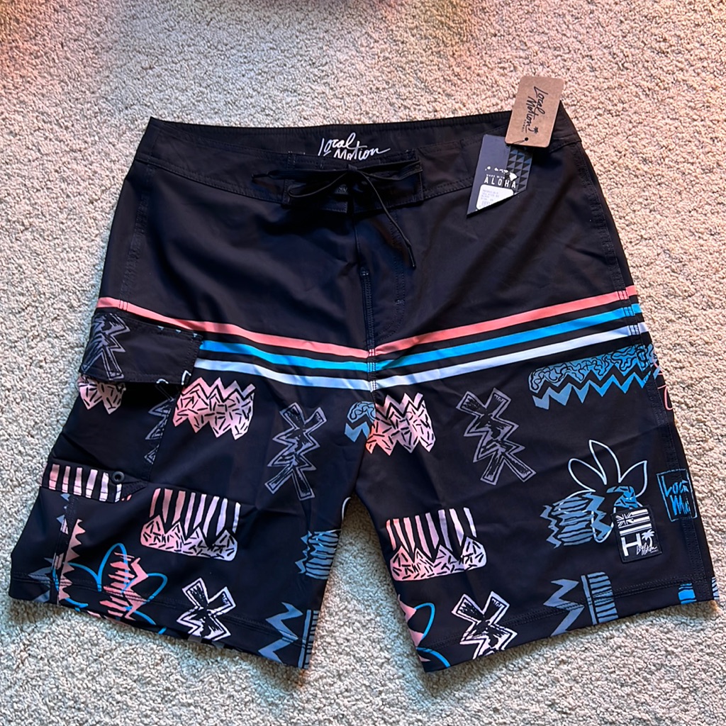 Brand New Local Motion Board Shorts Size 33
